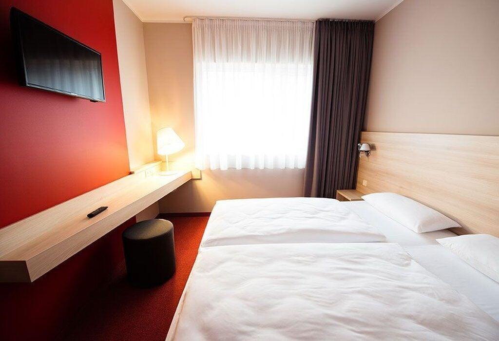 Serways Hotel Bruchsal West Forst  Екстериор снимка